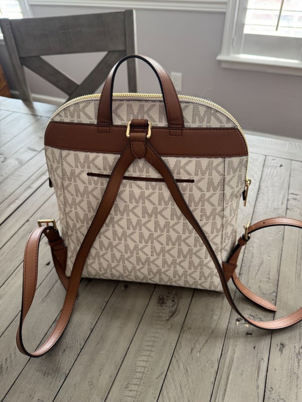 Michael Kors Dallas Medium Signature Logo Backpack in Vanilla / Luggage NWOT - Picture 6 of 11